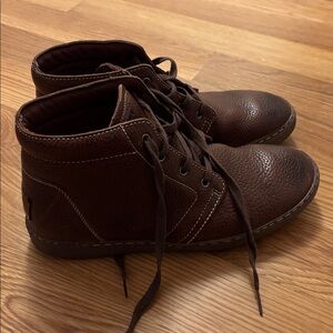 Men’s Ugg boots   Excellent condition!!! Size 9